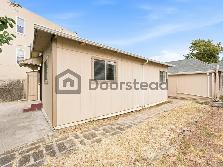 4339 Adeline St #B — Photo 28