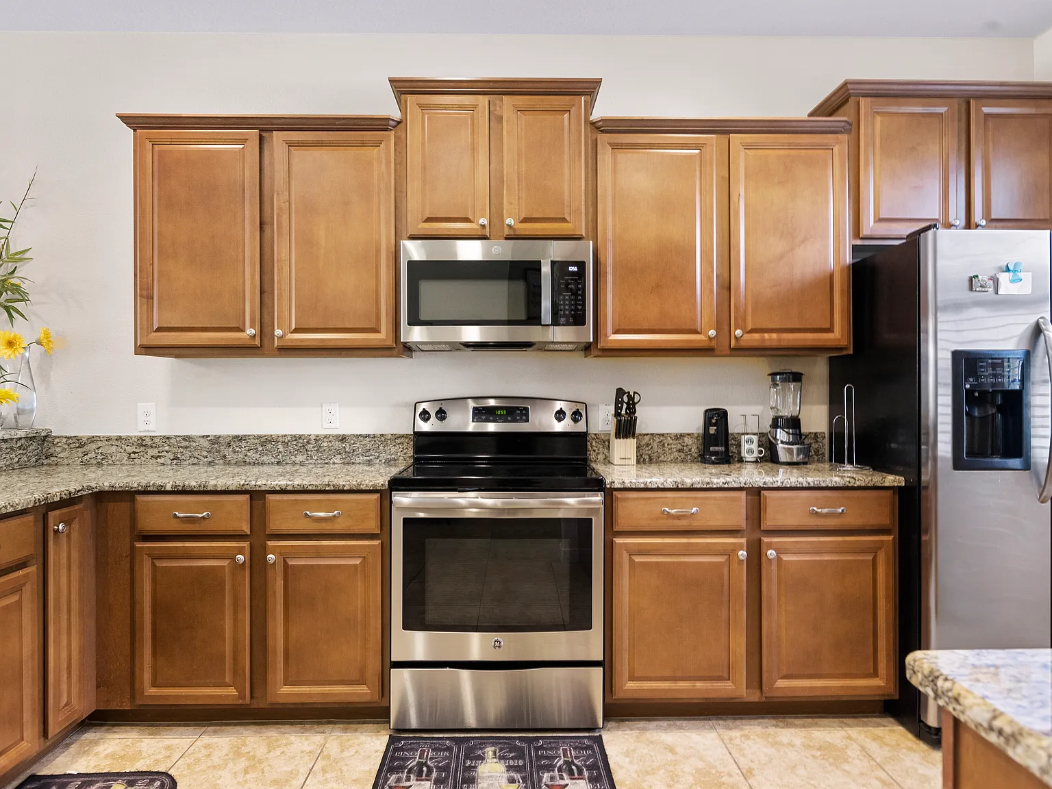 5 bed, 3339 sqft, $3,900 — Photo 3