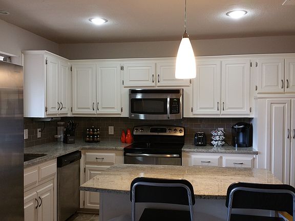 5th image of 629 Silverstone Dr