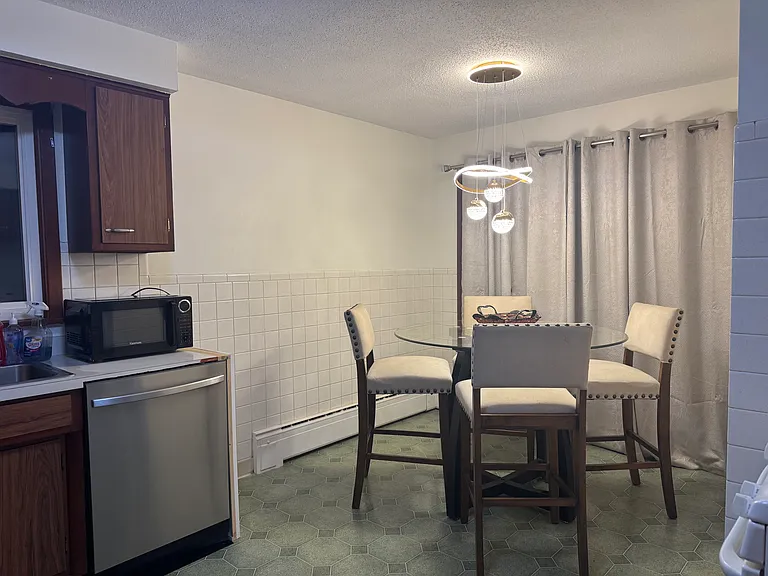 373 Penora St #1 — Photo 7