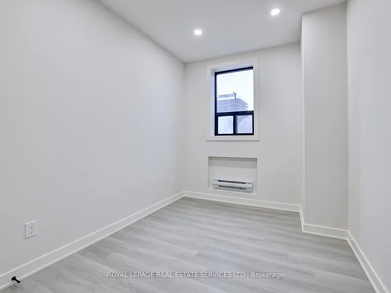 20 Duke St #305 — Photo 21
