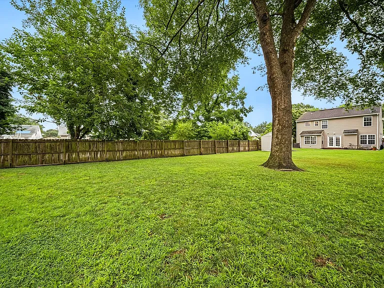 722 Dune St — Photo 36