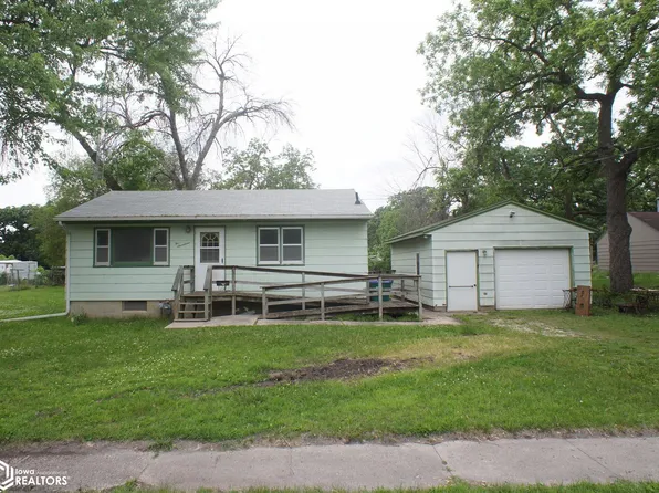 217 Apple Ave, Webster City, IA 50595