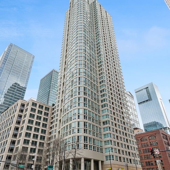 1st image of 345 N La Salle Dr APT 1101