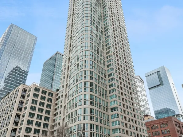 345 N La Salle Dr APT 1101, Chicago, IL 60654