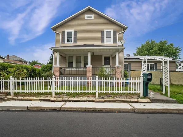 209 Oak St, Nazareth, PA 18064