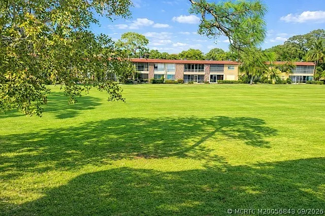 2 bed, 2.0 bath, 894 sqft, $1,800 — Photo 1
