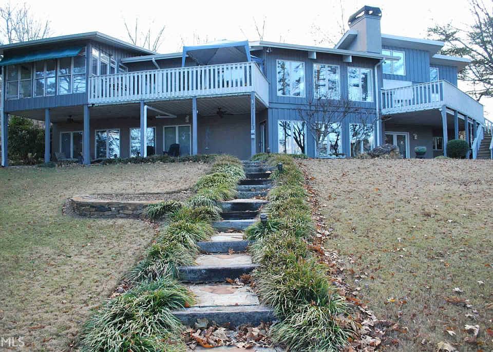 1st image of 2070 Riverwood Dr