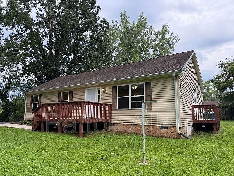 115 Starnes Cove Rd