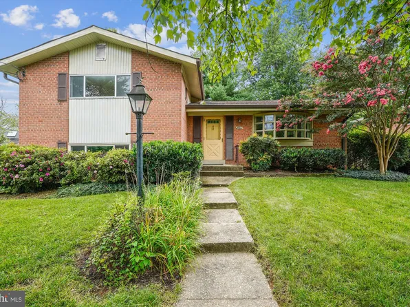 9902 Carnegie Ter, Bethesda, MD 20817