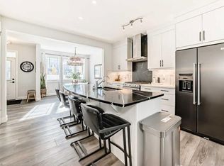 404 S Yorkville Ave SW, Calgary, AB T2X4S4