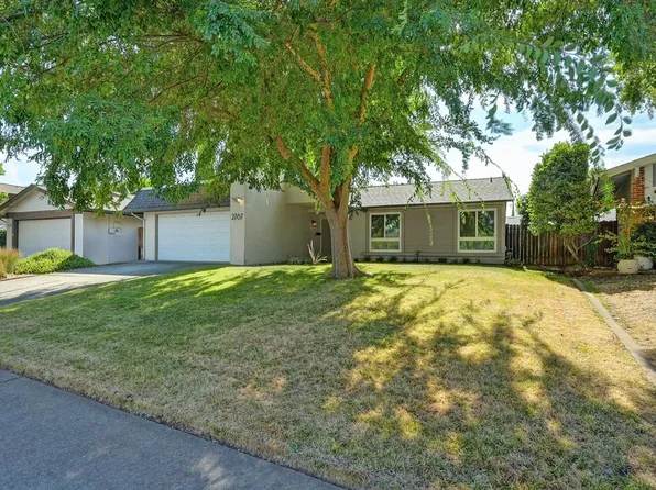 2767 Bradshaw Rd, Sacramento, CA 95827