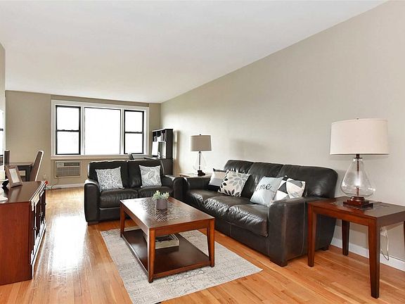 3rd image of 2 Birchwood Ct APT 3G