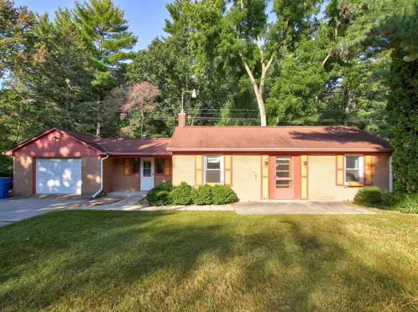 4105 N River Rd, Freeland, MI 48623