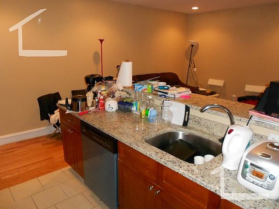2nd image of 318 Saint Paul St APT 02