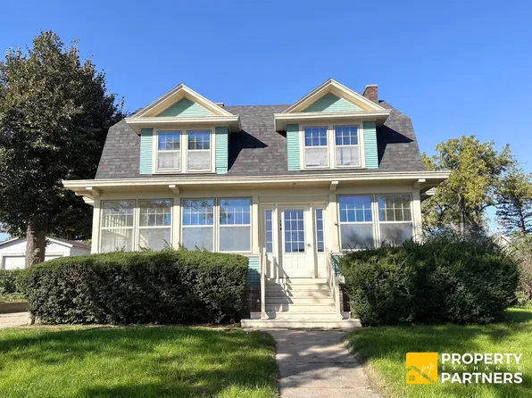 108 W 8th St, Wayne, NE 68787