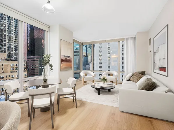 247 W 46th St #1506, New York, NY 10036