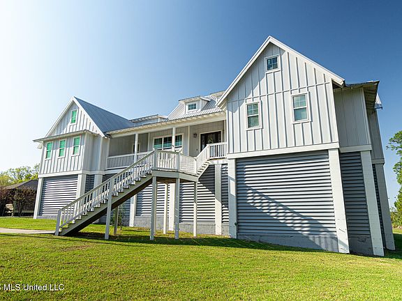 3rd image of 10565 Shorecrest Rd