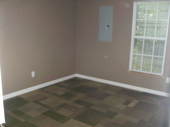 4th image of 1105 Main St #162-02