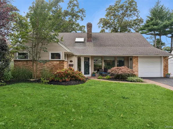 30 Range Drive, Merrick, NY 11566