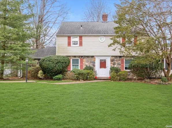5 Shadow Lane, East Williston, NY 11596