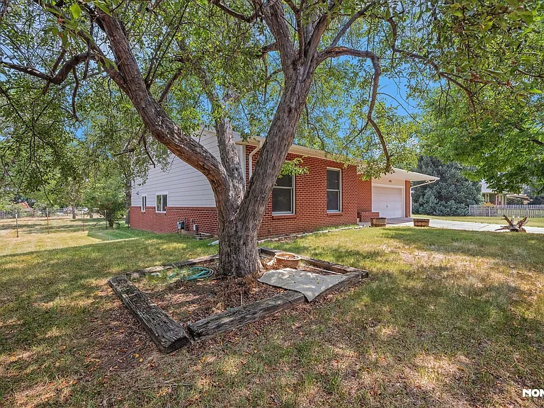 3636 Royal Dr — Photo 30