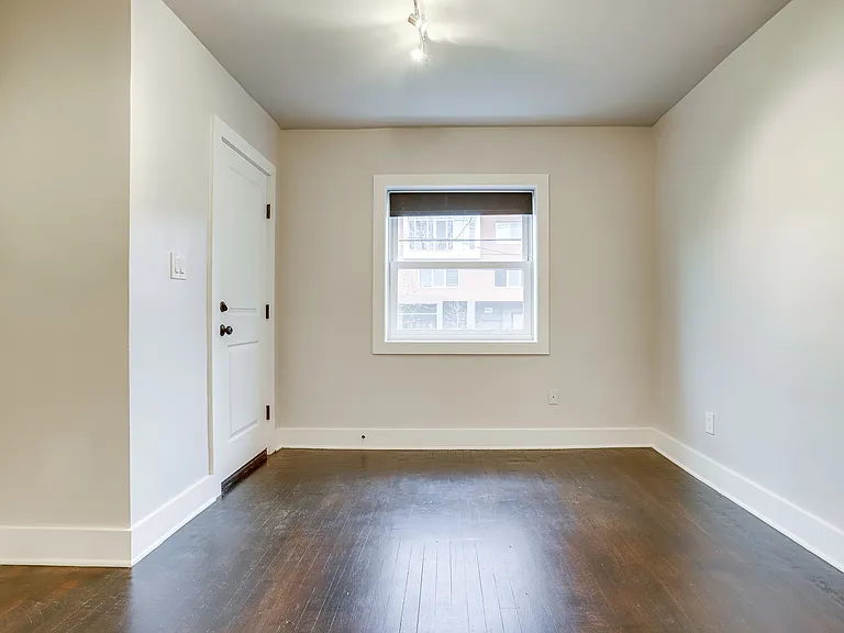 82 Q St SW #1 — Photo 6