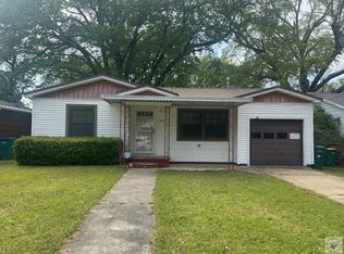 1207 Mockingbird Ln, Texarkana, TX 75501