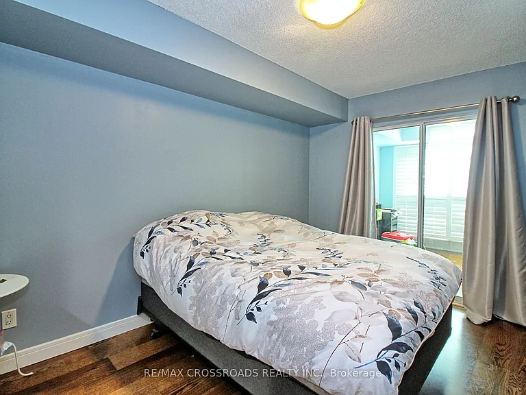 31 Bales Ave #503 — Photo 9