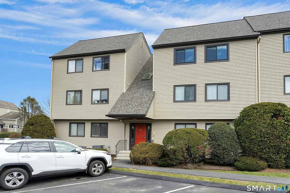 Building Photo - 3 Seir Hill Rd #A5