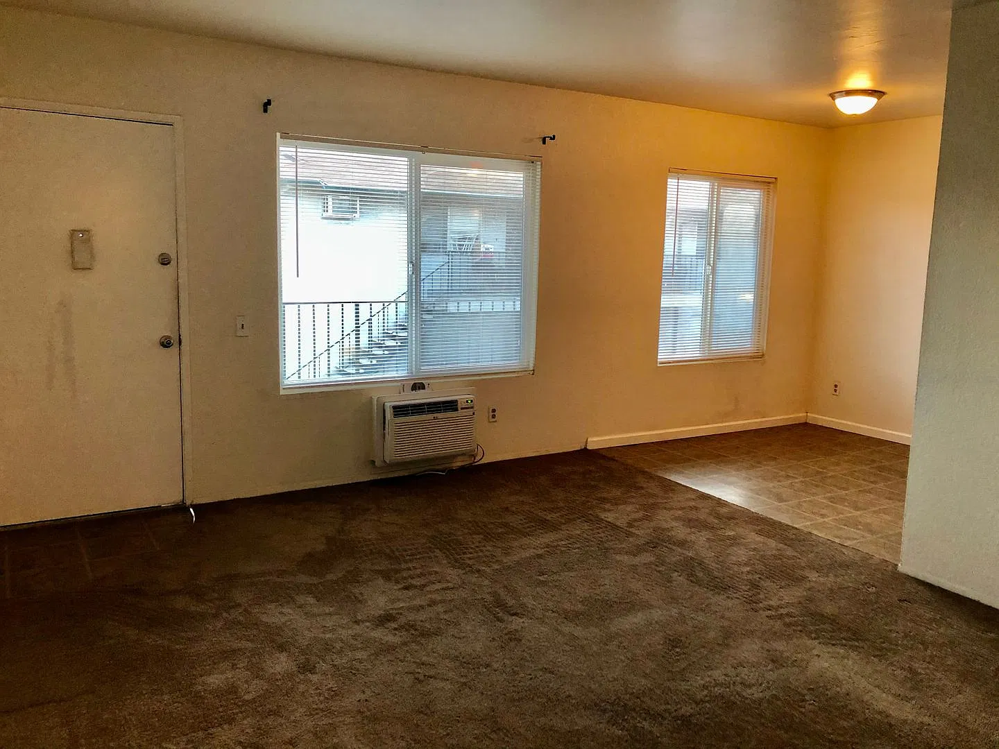 12711Laurel Street — Photo 1