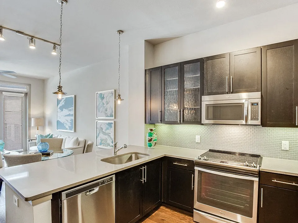 Explore our modern apartment homes with 10 to 12 foot ceilings throughout