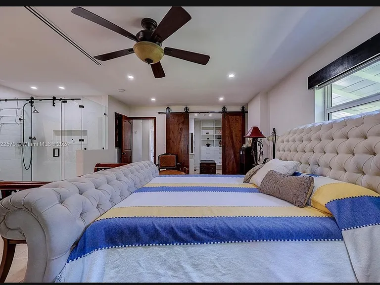 8520 SW 87th Ave — Photo 15