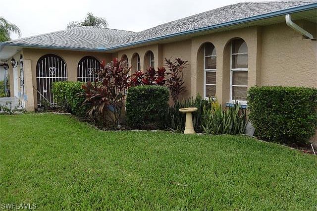 1st image of 515 Causeway Dr