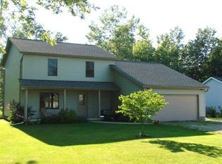 964 Dock Rd, Madison, OH 44057