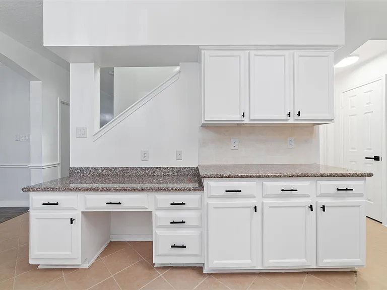 20415 Longspring Dr — Photo 9