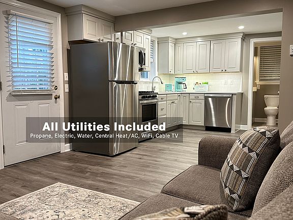 Nearly new stainless appliances. GAS STOVE!