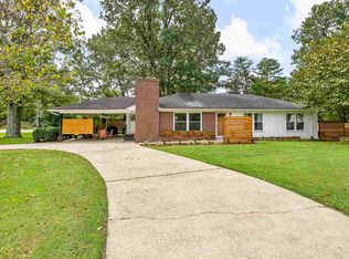 609 N Main St, Campobello, SC 29322