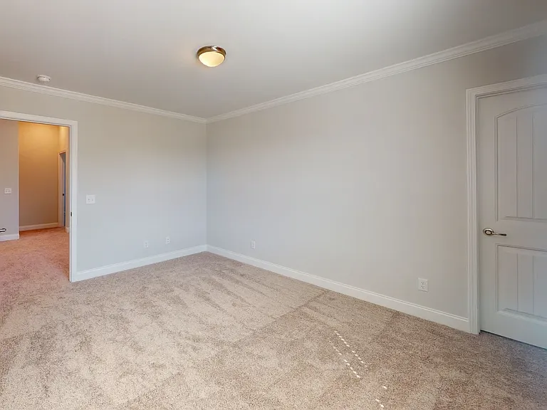 146 Champlain Dr — Photo 20