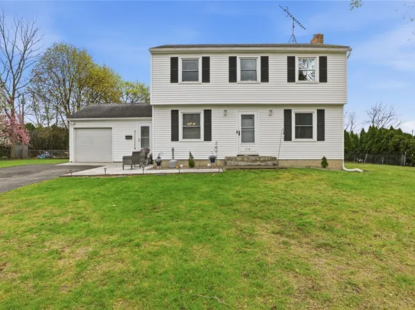 278 Whipple Ln, Rochester, NY 14622