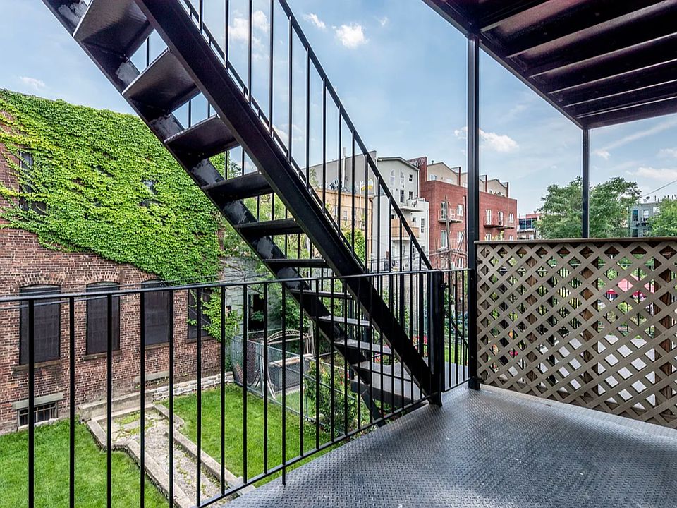 1st image of 132 Jefferson St APT 2L