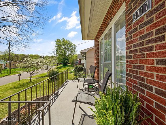 2nd image of 3717 Speedway Cir