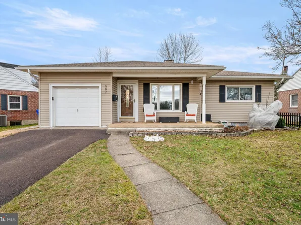 997 N Adams St, Pottstown, PA 19464
