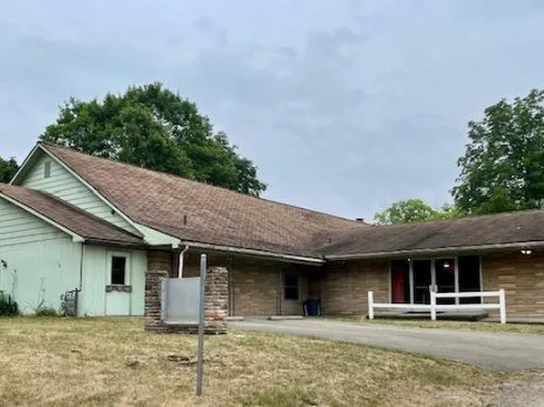 70 Goodrich Ave, Hillsdale, MI 49242