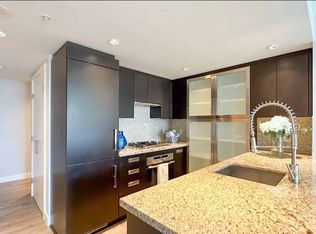 1055 Richards St, Vancouver, BC V6B0C2