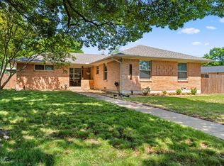 10657 Lake Haven Dr, Dallas, TX 75238