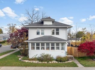 1022 N Division St, Mishawaka, IN 46545