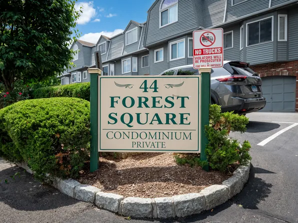 44 Pleasant St #23D, Stamford, CT 06902