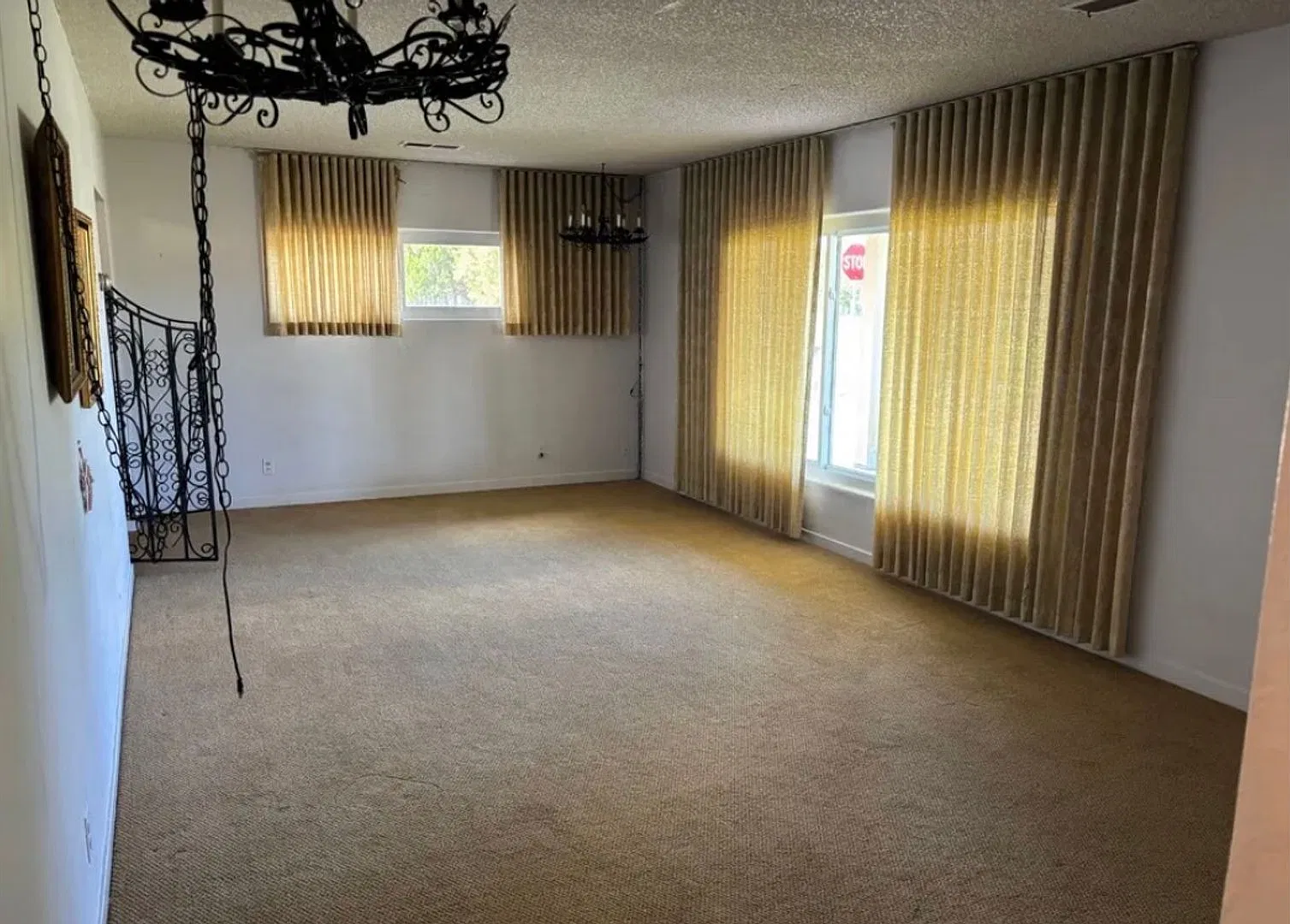 Spacious 4-Bedroom South Valley Home with Covered Parking and Large Yard $2,500/Month — Photo 1