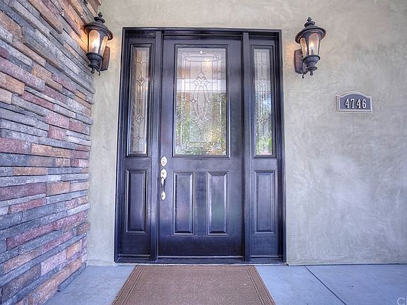 3rd image of 4746 Fidler Ave